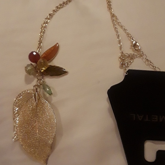 Jewelry set. New From Kohls - Picture 4 of 6